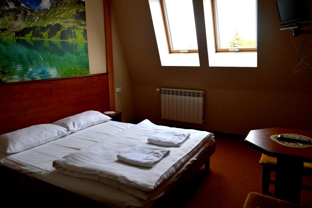 Hotel Wielkopolanka Шрода-Вєлькопольска Екстер'єр фото